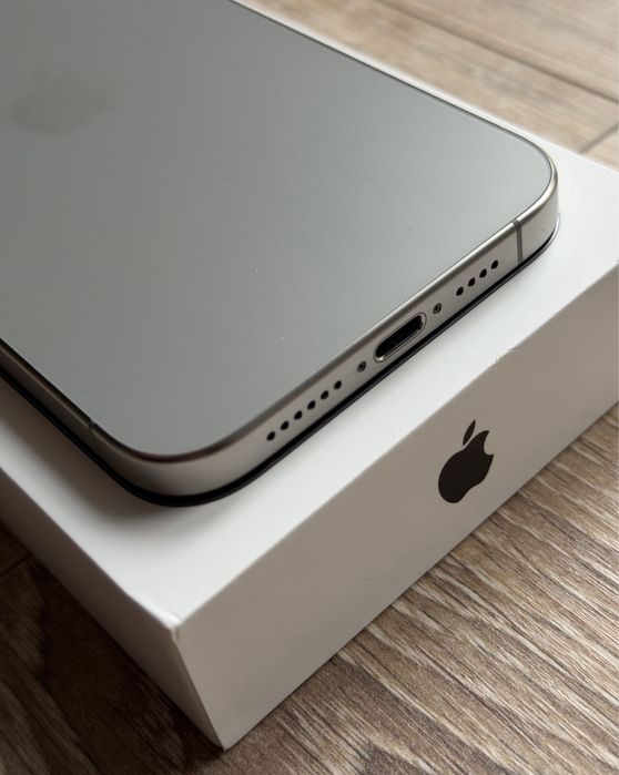 iPhone 15 PRO • 256 GB • 95% Baterie