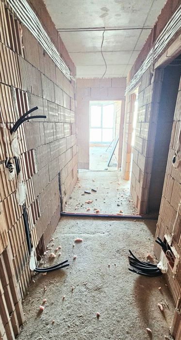 Продава се Тристаен апартамент в София, Надежда 1 - 118 кв.м за 2306 €/кв.м - Снимка #2