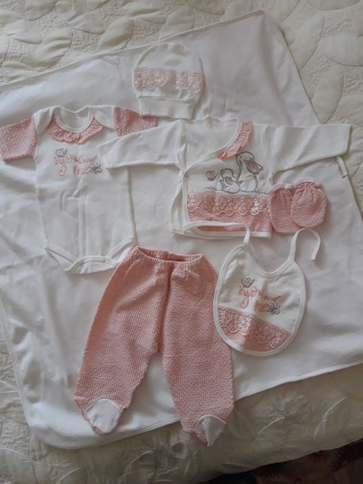 Набор на выписку девочке