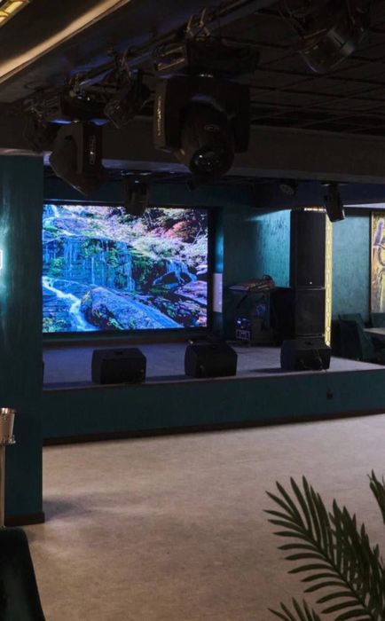 Сдаётся  полностью укомплектованный ресторан . ТРЦ Пойтахт