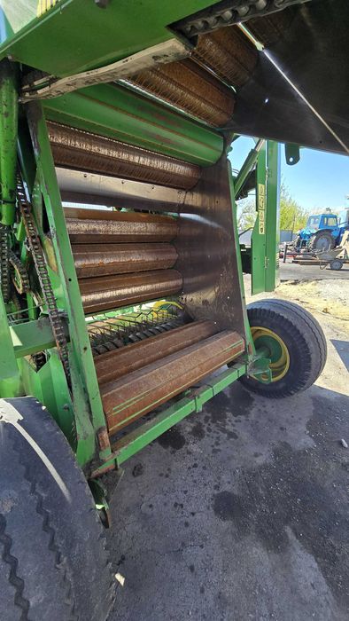 Пресс-подборщик John Deere (б/у) в Костанае