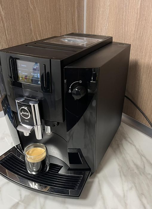 Кафеавтомат Jura E60