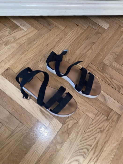 Женская обувь, б/у , сапоги, кроссовки