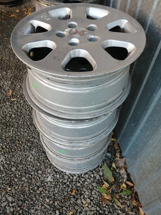 Продам диски на ауди с4 на 15