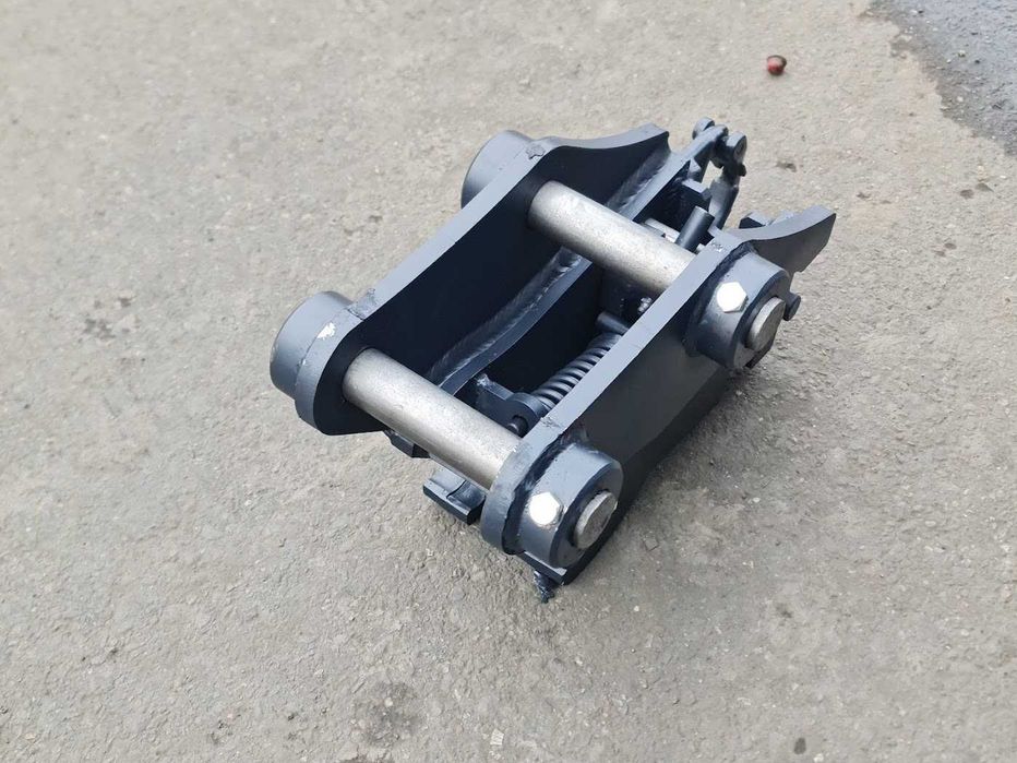 Cuple rapide excavator 1 - 2 tone de la producator