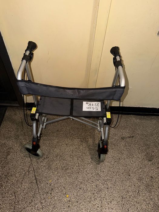 Cadru persoane invalide batrani dizabilitati