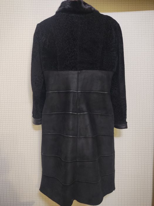 Кыскы сырт киім сатылады