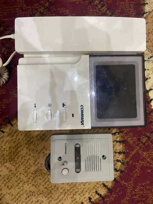 Домофон COMMAX только две вызывные панели