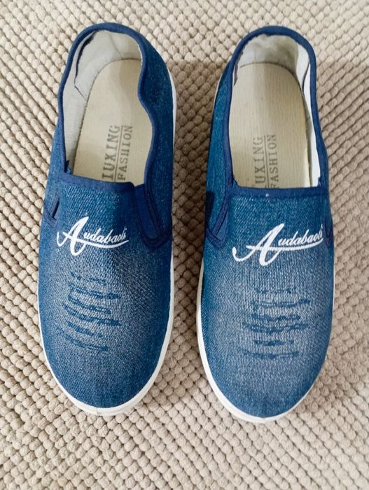 Продам женские балетки