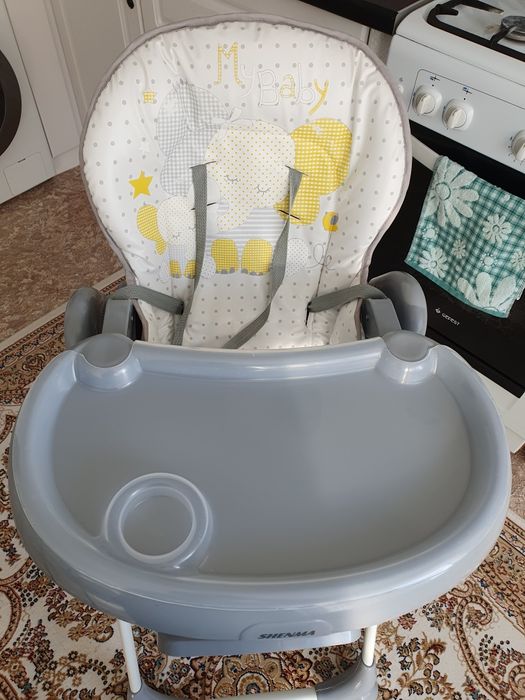 Детский стульчик для кормления