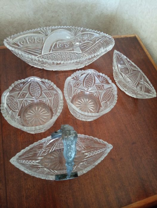 Вазы хрустальные