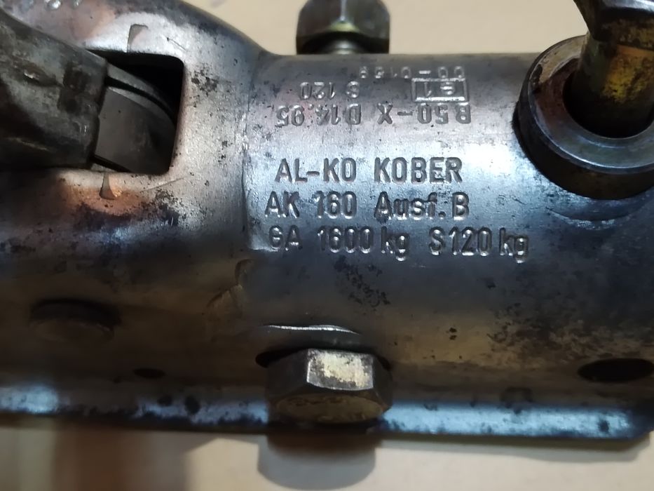 Лапа за теглич алко до 1600кг