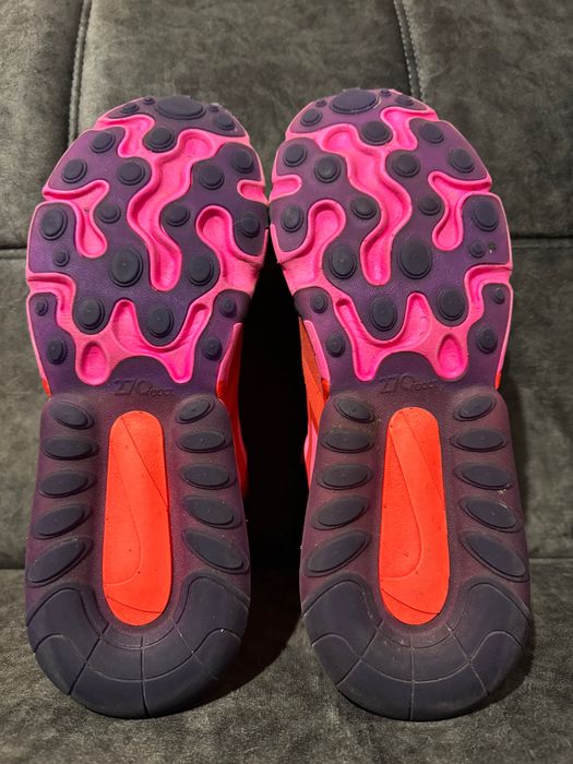 Nike Air Max 270 React Mystic Rojo.