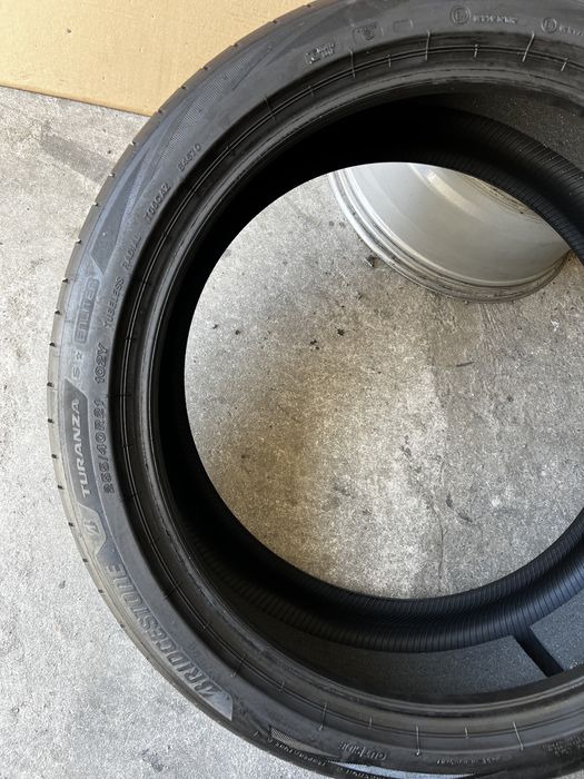 4 anvelope vara ca NOI 255/40/21 , Bridgestone , 7.4 mm