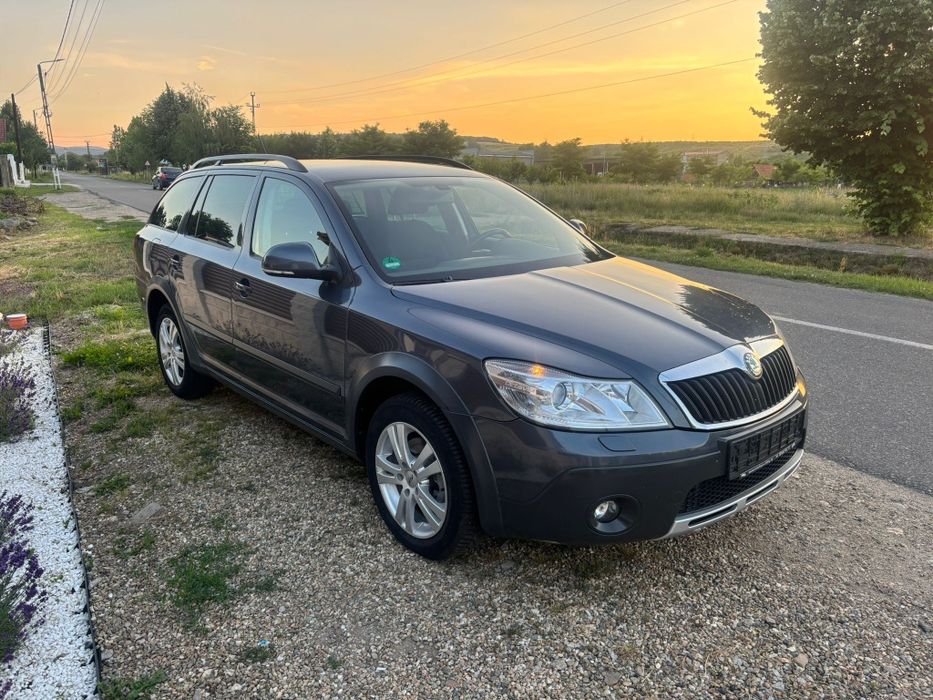 SKODA Octavia 2012 — imagine 2