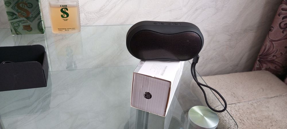 Продам новую - Громкую колонку . Басища