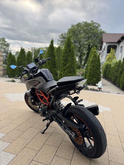 Ktm Duke 125 50 cai (super modificat) pentru a1