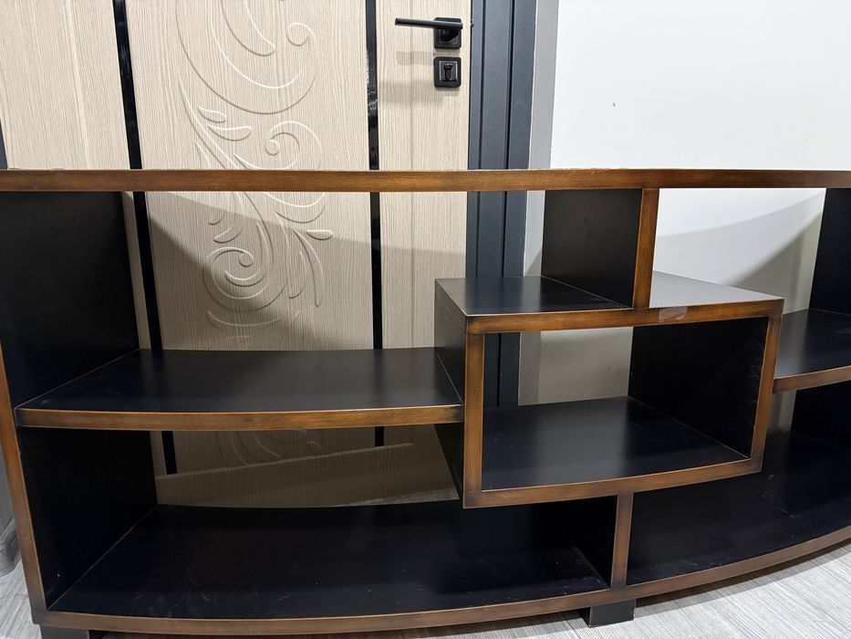 Продается тв консоль