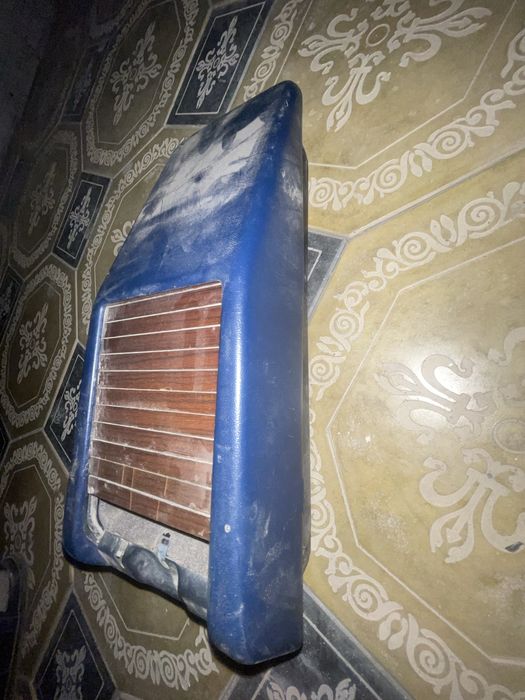 Подлокотник от 124 мерса