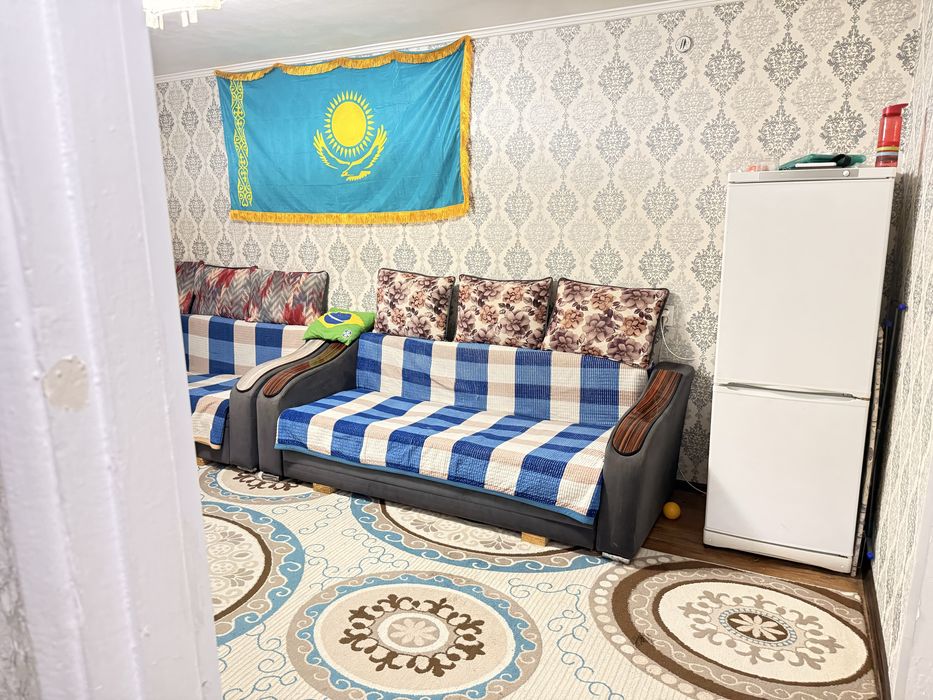 Продам 2х  комнатную квартиру в центре