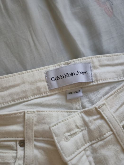 бели дамски дънкови панталони Calvin Klein, размер 27