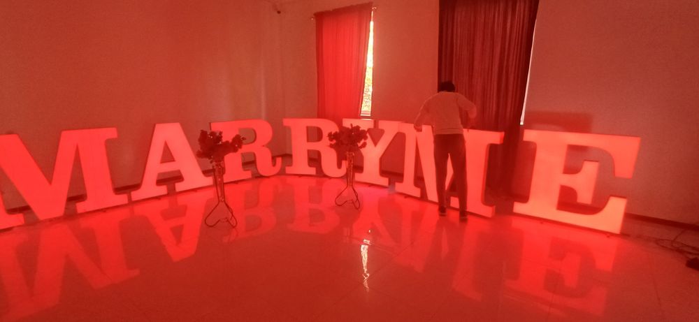 Tayyor marry me yozuvi sotiladi.  Ishlatilmagan yangi