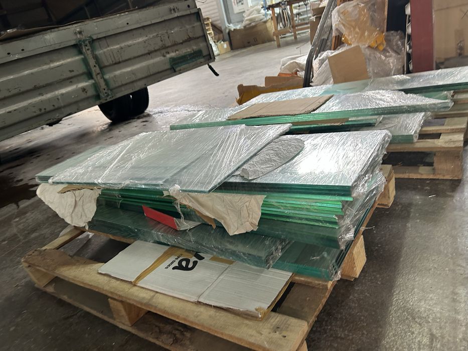 Продам стеклянные полки б/у