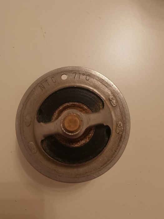 Termostat Yamaha yzf R6 an 2001