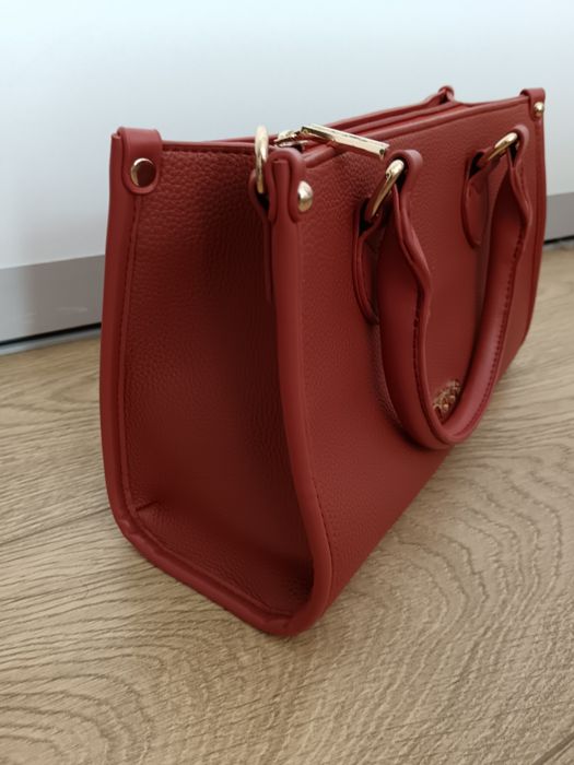 Poșetă damă în stare perfectă