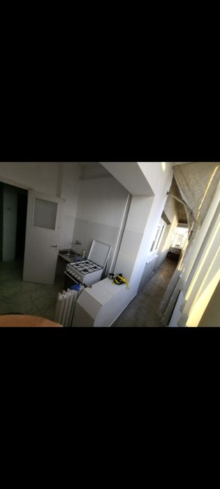 Închiriez/vând garsonieră dublă zona Cina