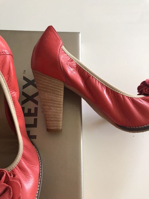 Обувки Antonella Rossi