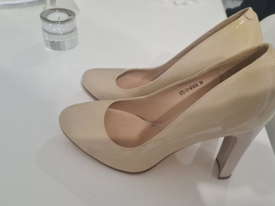 Обувки от естествена кожа