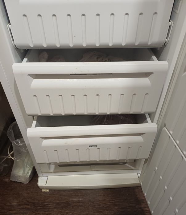 Морозильник Indesit бу