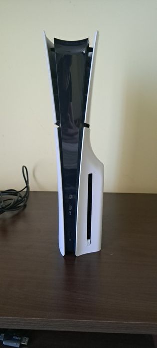 Vand PS5 Slim disk version, ca nou