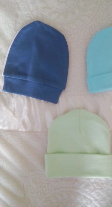 Детское шапочки и носочки
