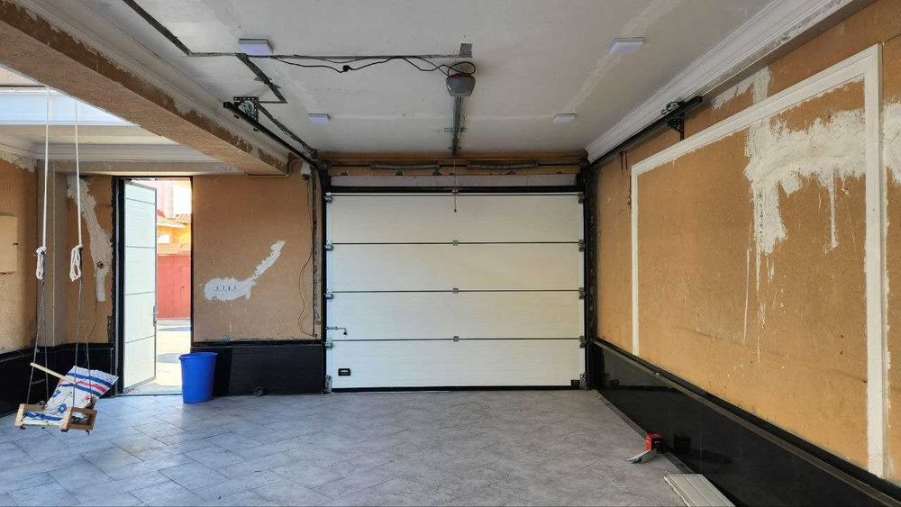 Пультовые ворота автоматические для дома. Автоматика Erreka Испания