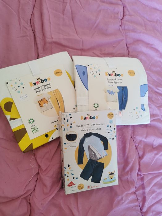 Две пижами и бански костюм 98/104 см.