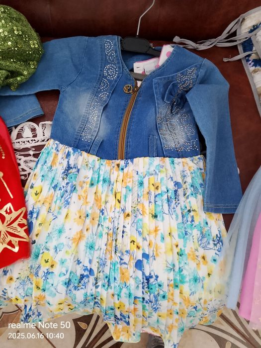 Vand Rochii ca noi pentru fetite de 5,6 ani
