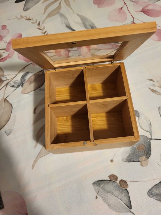 Cutie ceai noua din lemn cu sticla deasupra