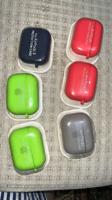 Чехлы для айфон и airpods
