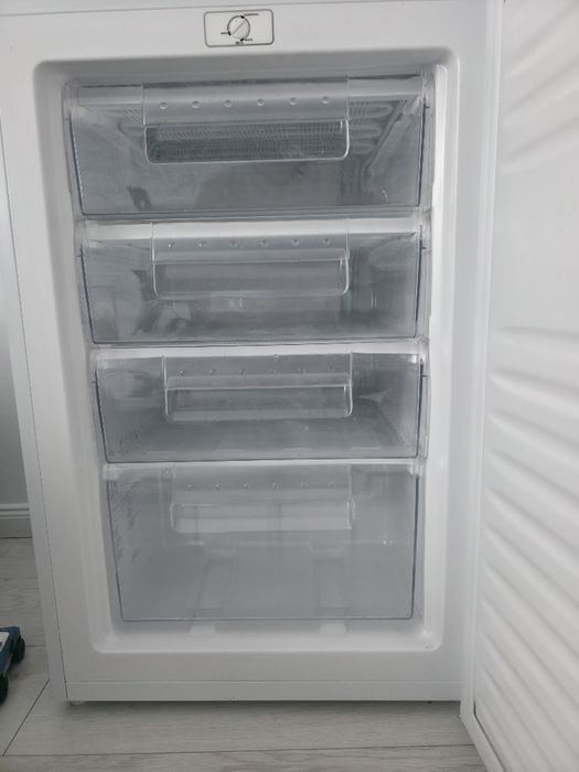 Congelator cu 4 sertare Candy