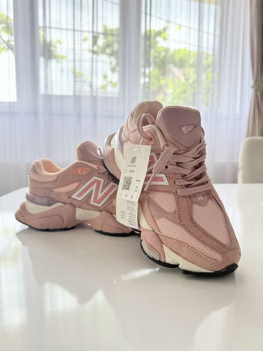 New Balance 9060