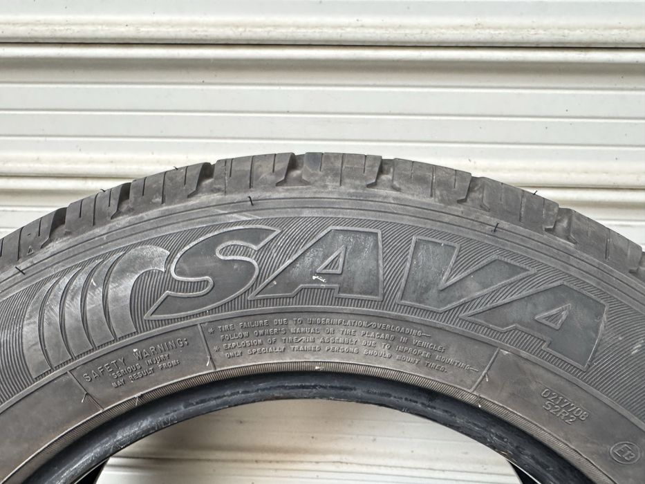 Гуми за бус 195 70 15C  Sava