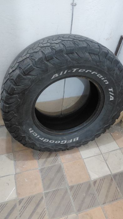 Продам 1 шину размер 265×70 R16
