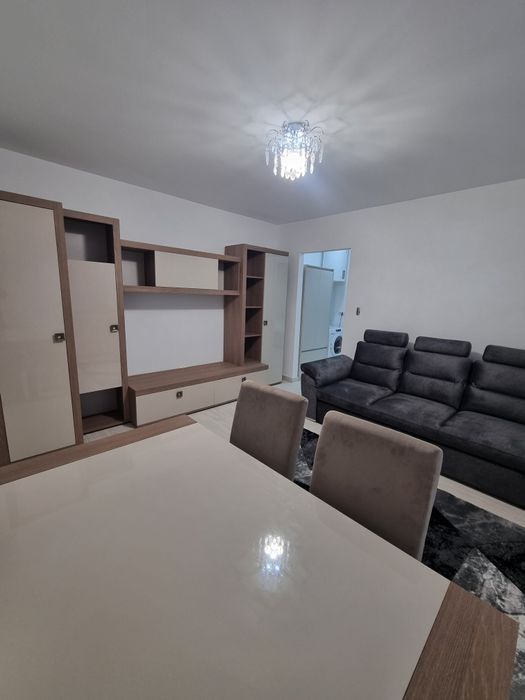 Închirez apartament pe termen scurt  sau lung