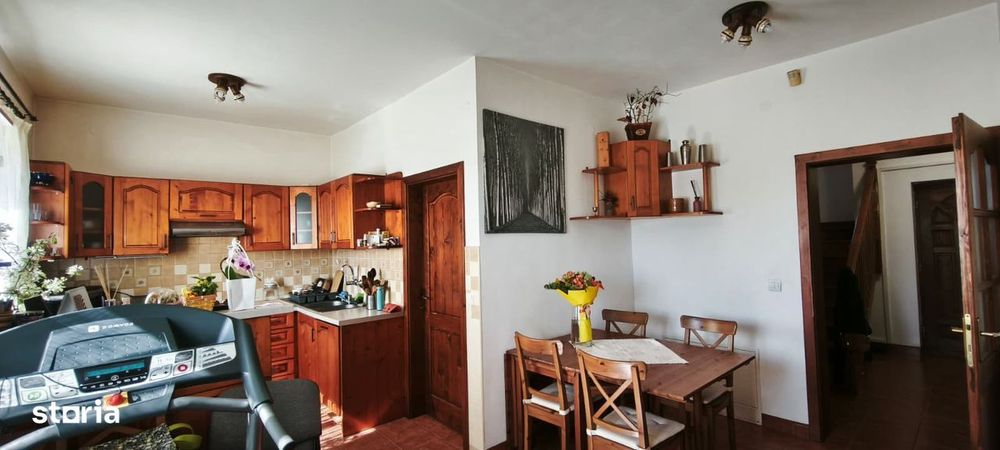 Casa 160 mp, 5 camere, garaj, 900 mp teren, mobilata/utilata complet