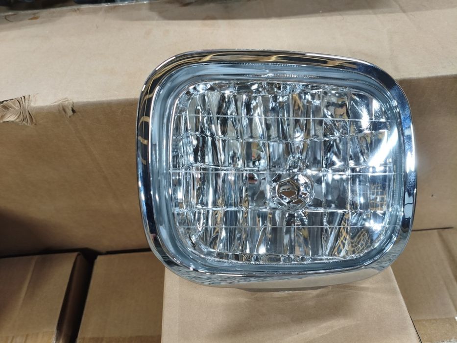 Фары передние Субару Форестер 2000/2002