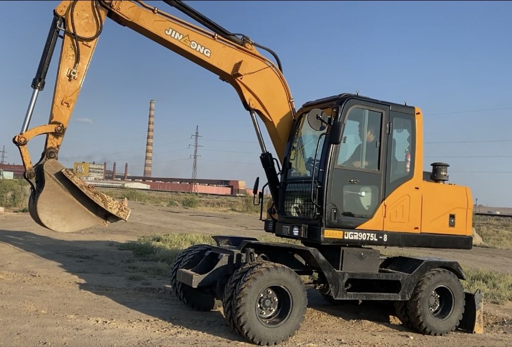 Продам экскаватор срочно