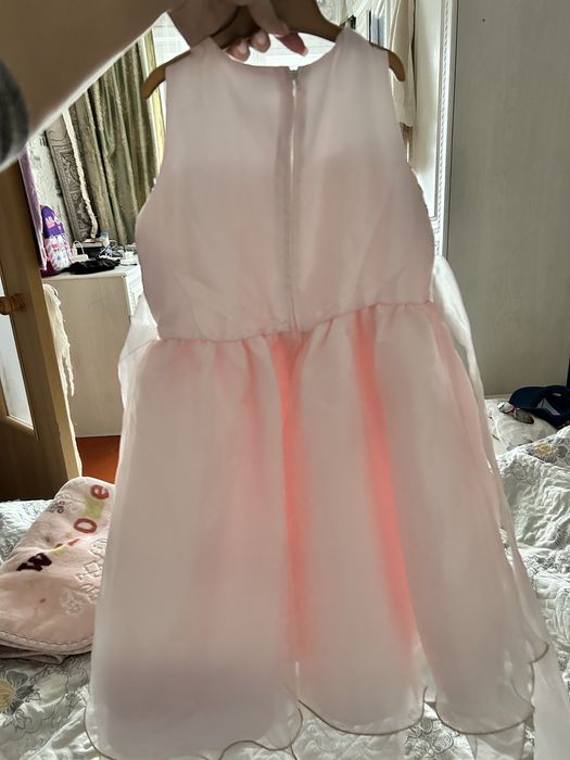 Продаю платье для девочки