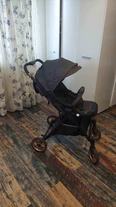 Carucior sport, cu maner reversibil, pliabil s